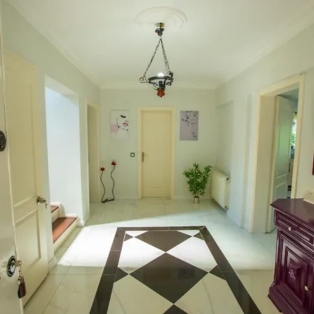 The Doctor's House Villa *